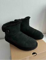 UGG Boots Mini Bailey Button Schleswig-Holstein - Quarnbek Vorschau