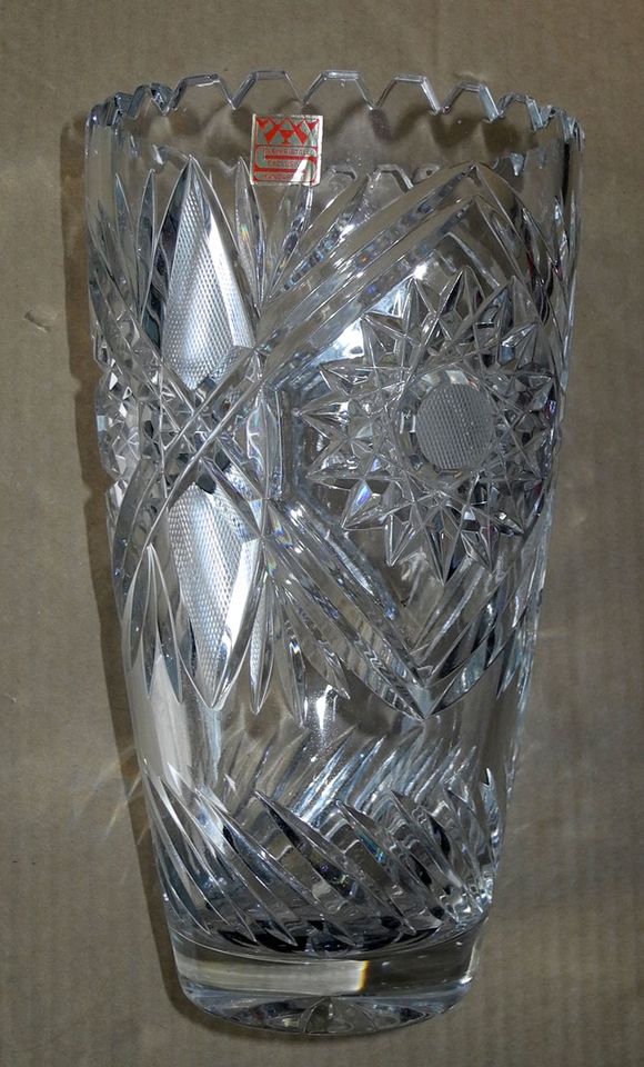 Vase Echt Bleikristall exclusiv handarbeit; runde Form, gezackter in Neustadt an der Weinstraße