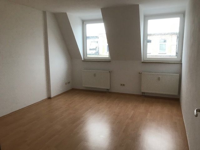 Preißelpöhl - kleine 2 Zimmer-DG-Wohnung mit Balkon! in Plauen