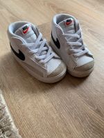 Nike Schuhe Größe 22 Niedersachsen - Braunschweig Vorschau