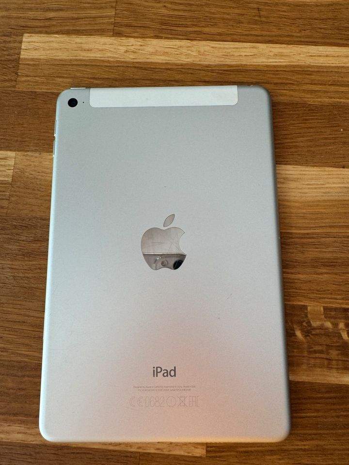 I Pad mini 4 16 GB WiFi + Cellular weiß in Berlin