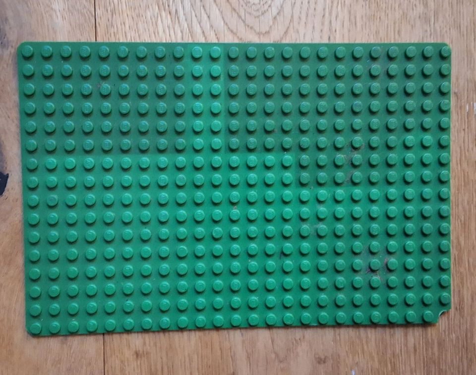 Lego Bauplatten aus verschiedenen Sets teilweise beschädigt 70er in Wetter (Ruhr)