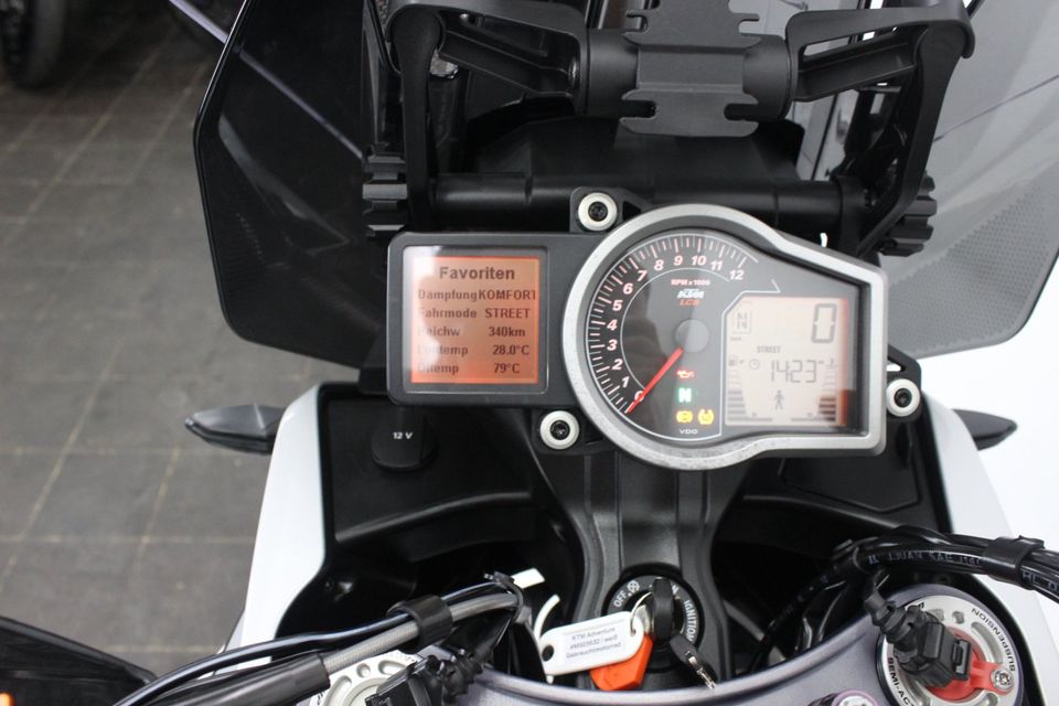 KTM 1290 Super Adventure Akrapovic / Nr. KTM Mappe in Mönchengladbach