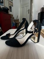 Schuhe mit Absatz schwarz gold Berlin - Steglitz Vorschau