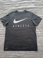 Nike T-Shirt Herren Größe L Niedersachsen - Langenhagen Vorschau