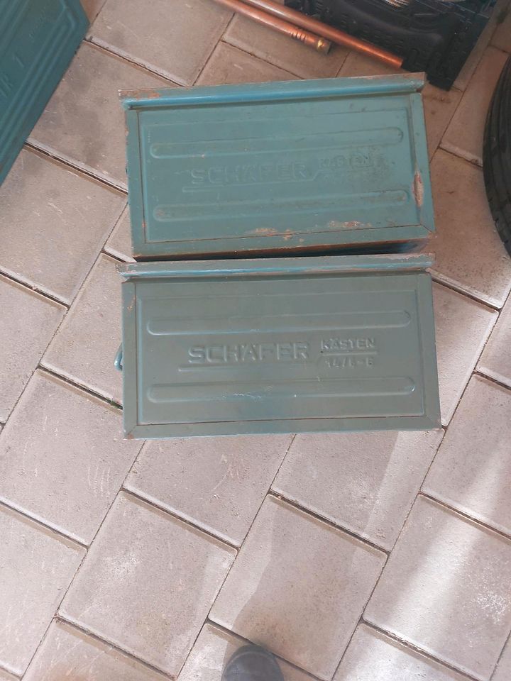 Schäfer Kästen Metalbox in Neukirch