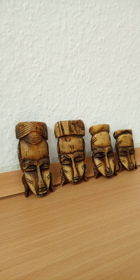 Afrik. und Ägypt. Holzfiguren in Ratingen