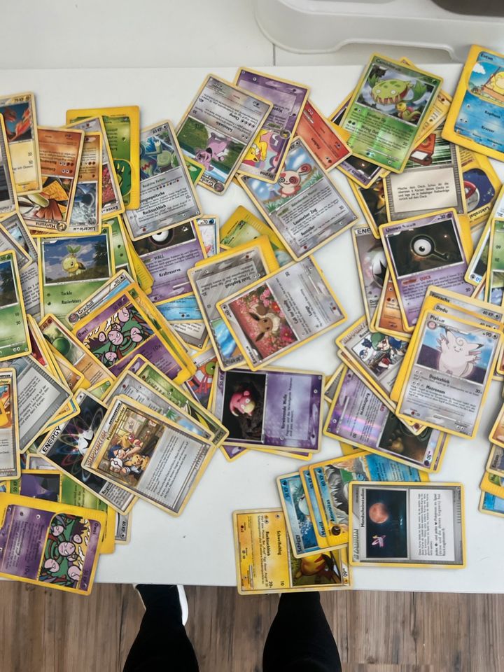 Pokémon Karten wert. 1000 €. in Altenbeken