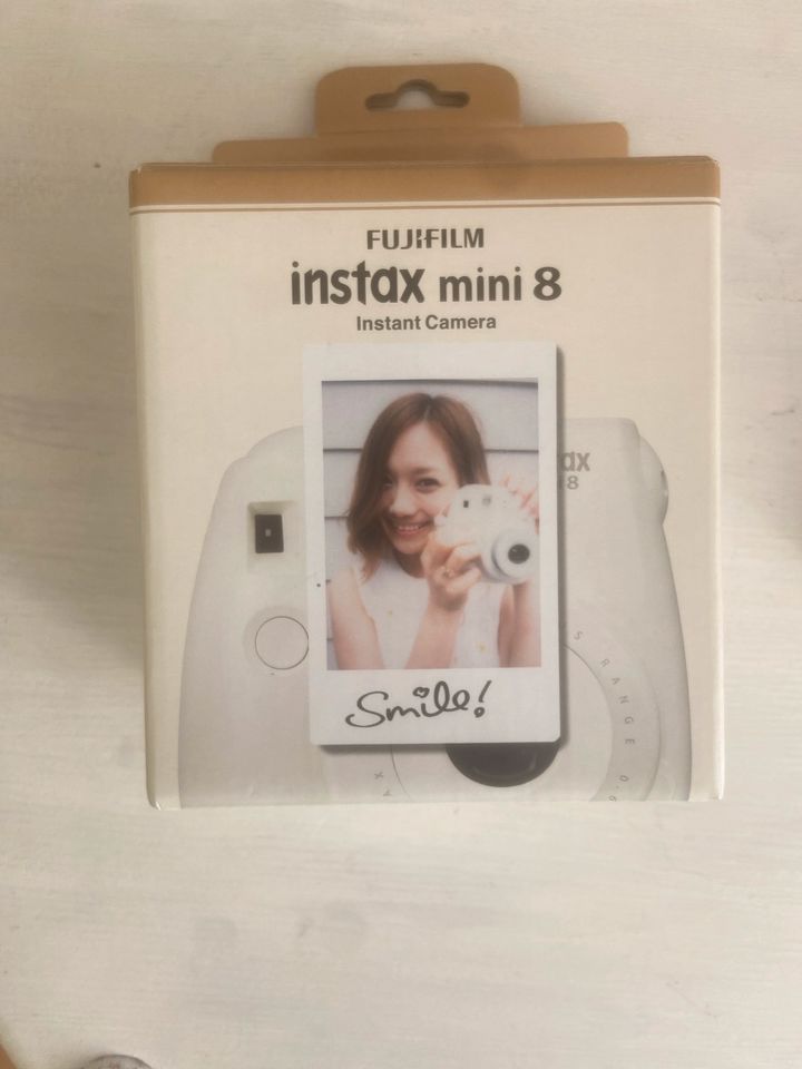 Polaroid Kamera Instax Mini 8 Fujifilm weiß in Paderborn
