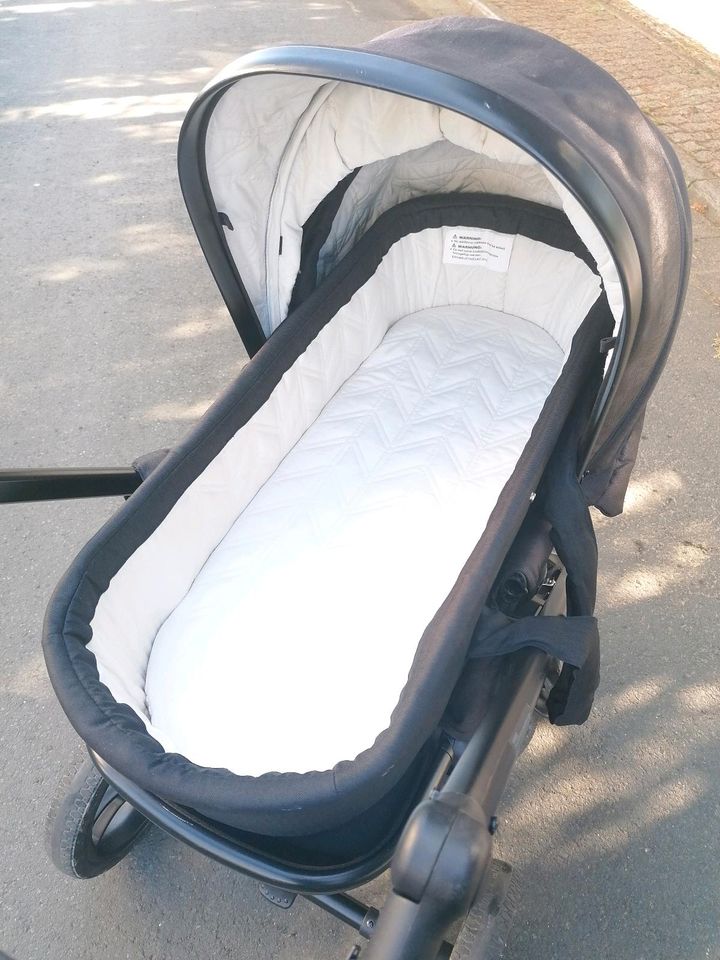 Moon Lusso Kinderwagen schwarz in Haiger