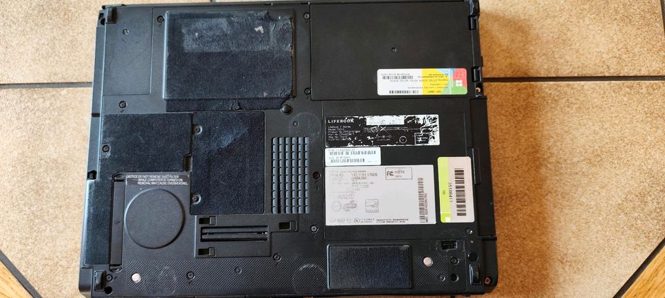 Fujitsu Lifebook T5010  13.3 " 8 GB RAM 256 SSD in Riesa