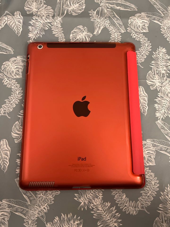 Apple iPad 4. Generation mit Hülle in Breitenworbis