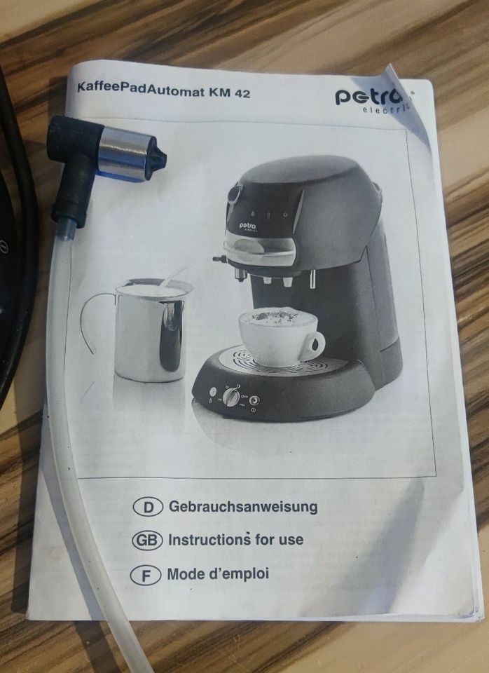 Wasserkocher + Kaffeepad Maschine in Berlin