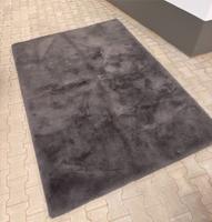 Super flauschiger Teppich - 160x230cm Düsseldorf - Stadtmitte Vorschau