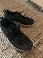 Adidas Sport  Hallen Schuhe snickers Nordrhein-Westfalen - Marsberg Vorschau