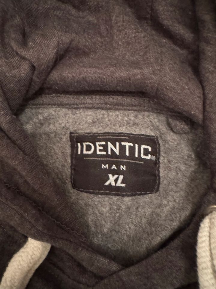 Identic Man Hoodie Gr e XL in M nchen Thalk.Obersendl. Forsten
