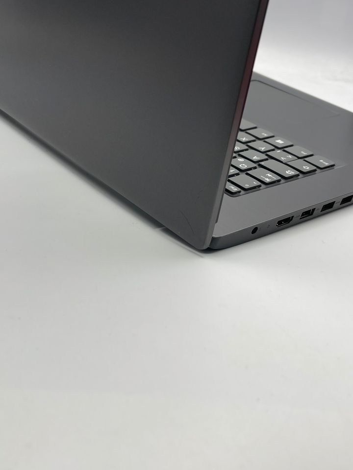 Lenovo V17-IIL Notebook (17,3“) - 256GB SSD, 8GB RAM, i3-1005G1 in Köln