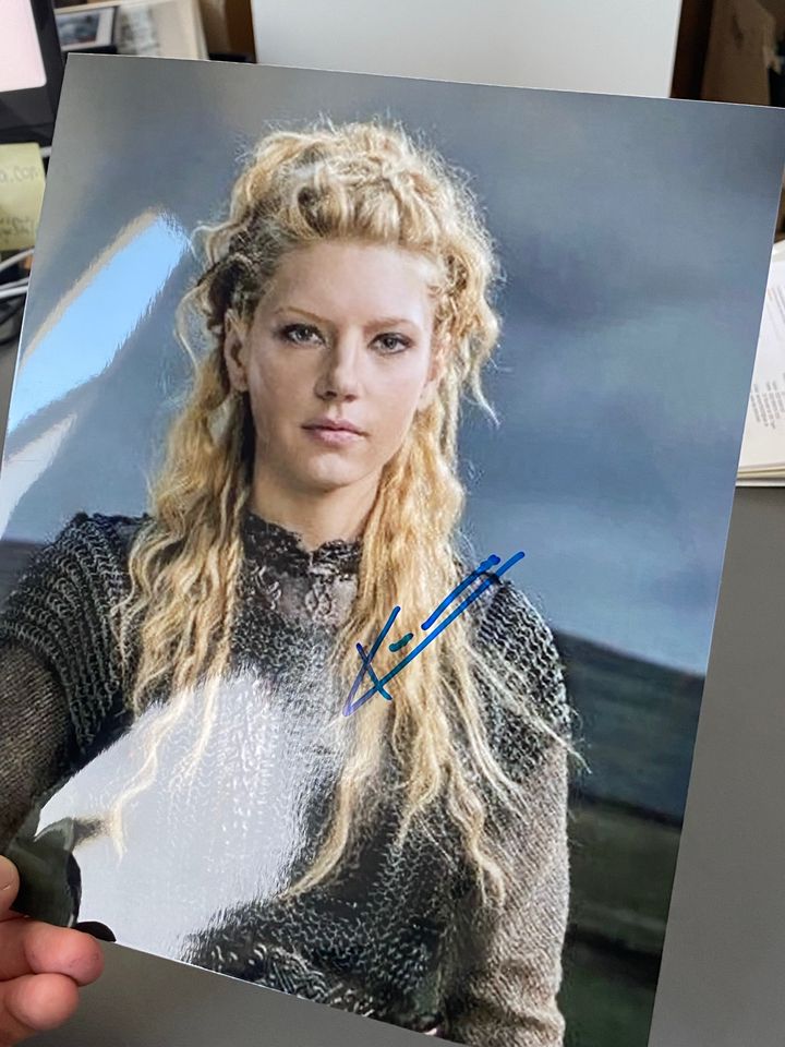 Katheryn Winnick VIKINGS "Lagertha" Autogramm auf 8x10" Foto in Oberhausen