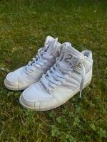 Jordans Schuhe Weiß 40.5 Bayern - Stockstadt a. Main Vorschau