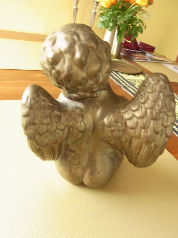 1 a erhalten: Goldfarbener Engel 20 cm hoch in Güster