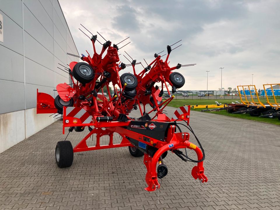 KUHN GF 8703 T Kreiselheuer Giroheuer Nr.: 0180 in Cloppenburg