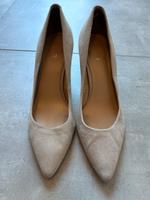 Michael Kors Pumps beige Wildleder Gr. 40 Essen - Essen-Werden Vorschau