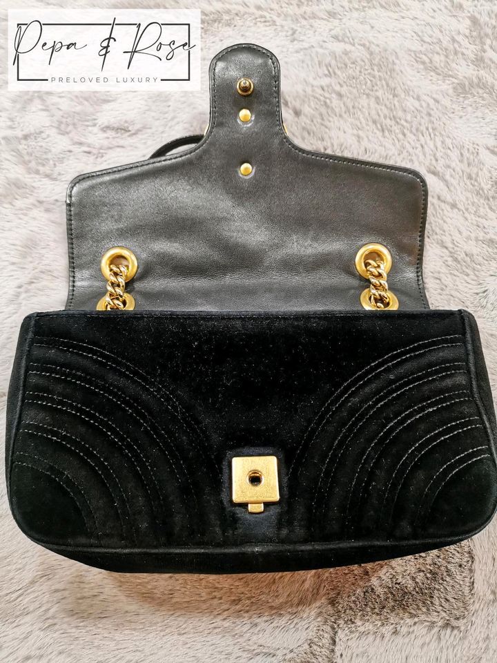 Gucci GG Marmont camera bag Samt Velvet Tasche schwarz in München