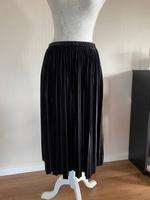 Damen Rock Samt Plissee - schwarz- Mango - M  7 € Nordrhein-Westfalen - Eitorf Vorschau