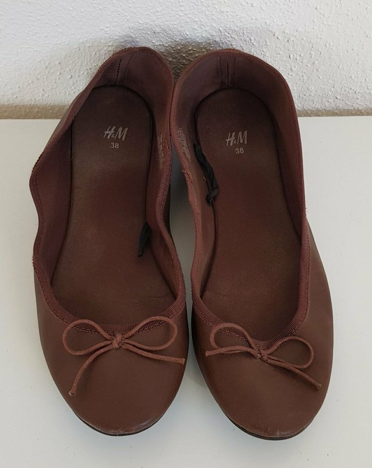 H&M ❤ Braune Ballerinas mit Schleife - Gr. 38 - Damen Schuhe in Dresden