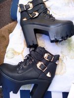 Plateau Boots, Stiefeletten, schwarz, Schnallen, Größe 38, NEU Nordrhein-Westfalen - Neuss Vorschau