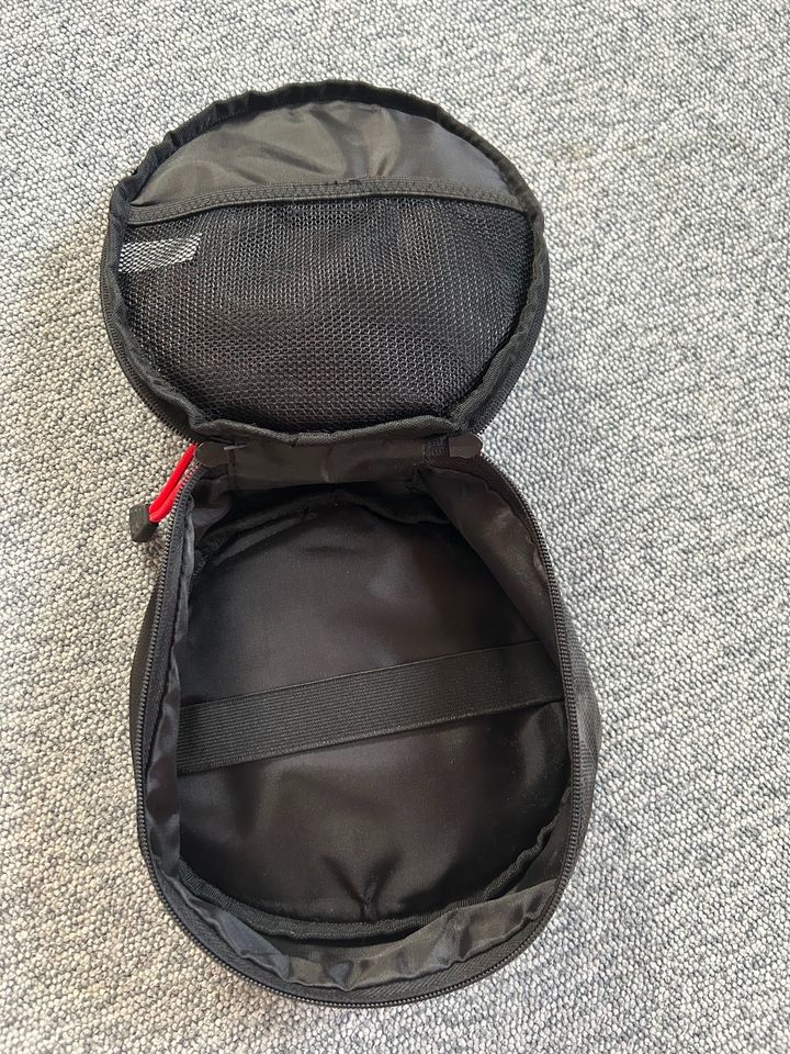 Hama Kopfhörer Tasche NEU in Düsseldorf