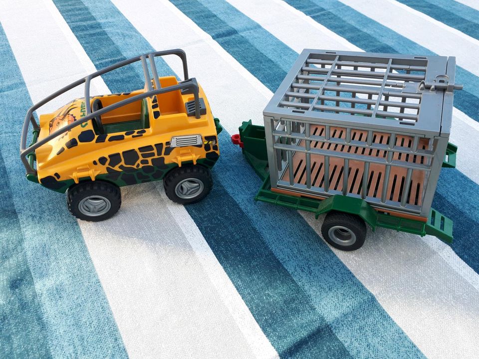 Playmobil Jeep und Anhänger mit Transportkäfig in Oldenburg