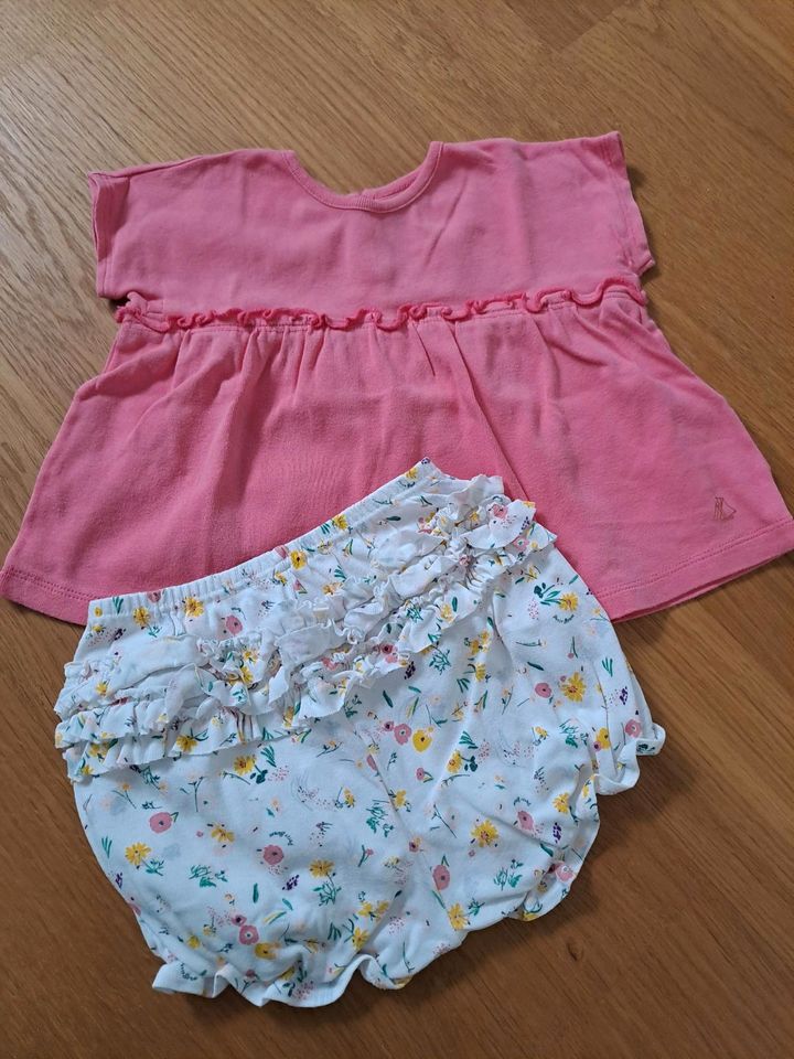 Petit Bateau Set Sommer Größe 80 Shirt und Shorts in Laupheim