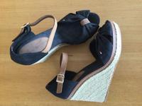 Hilfiger Sandalen 37 Hessen - Mittenaar Vorschau