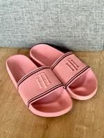 Tommy Hilfiger Badeschuhe Badelatschen Schuhe 38 Rosé Slipper Nordrhein-Westfalen - Velbert Vorschau