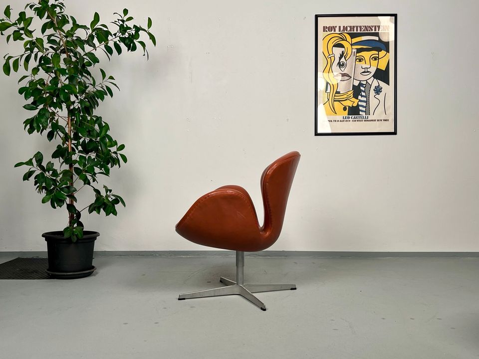 Arne Jacobsen Swan Chair Leder | Fritz Hansen Design Sessel Stuhl in Düsseldorf