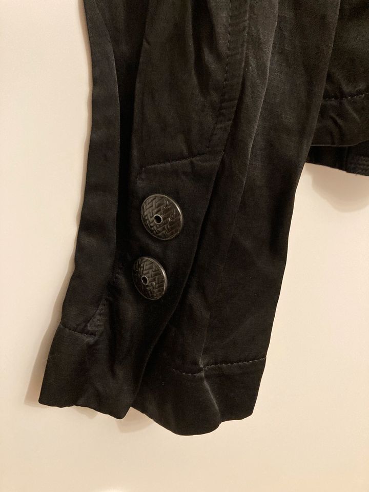 Moderner, schwarzer Blazer von Airfield, Gr. 36 in München