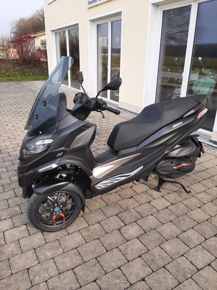 Piaggio MP3 530 Neufahrzeug fahrbar mit Autoführerschein. Aktion in Petting