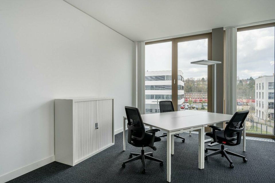 Privater Büroraum für 3 Personen 15 sqm in Regus WIESBADEN, Connect in Wiesbaden