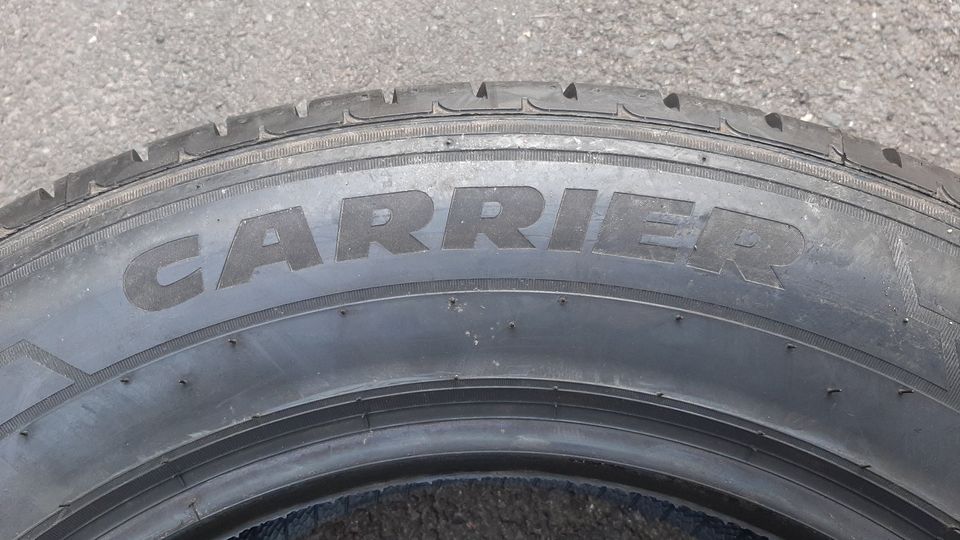 2 Reifen PIRELLI Carrier NEU 215/65R16C für Transporter in Hildburghausen