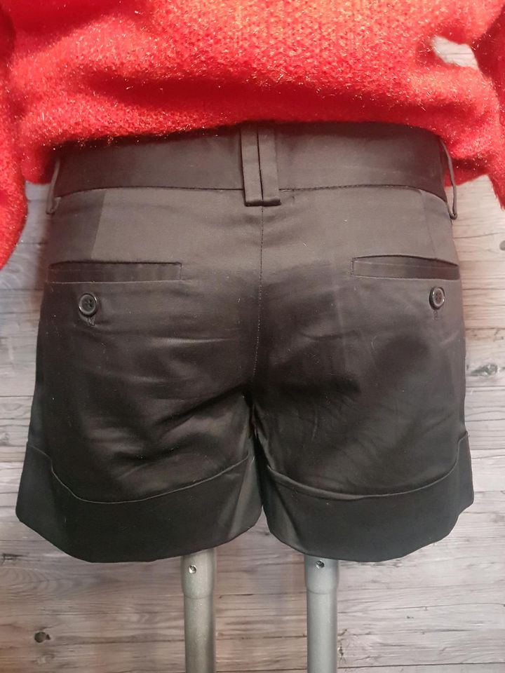 Shorts Edel Schwarz Baumwolle Gr.M Zara in Berlin