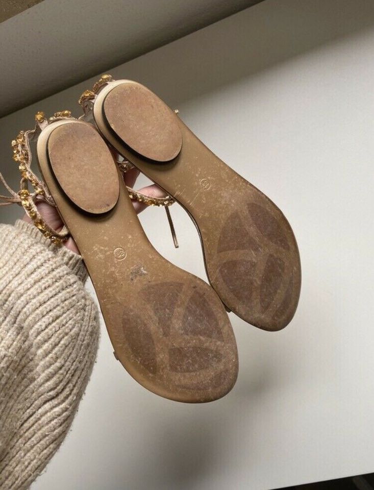 Goldene Sandalen im Boho-Stil Gr. 39 in Ingolstadt