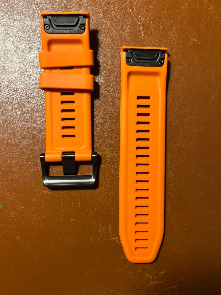 Armband Garmin quick fit 26 orange in Tornesch