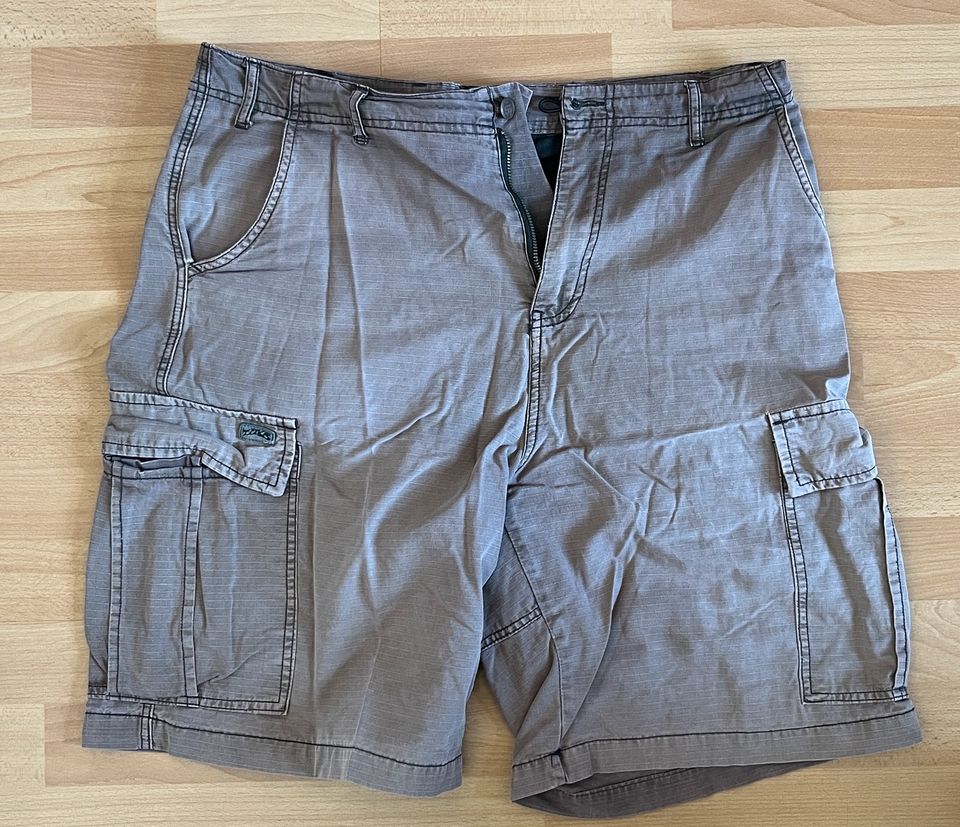 3x Shorts Paket: 2x Titus Shorts +1x GStar Short in Berlin