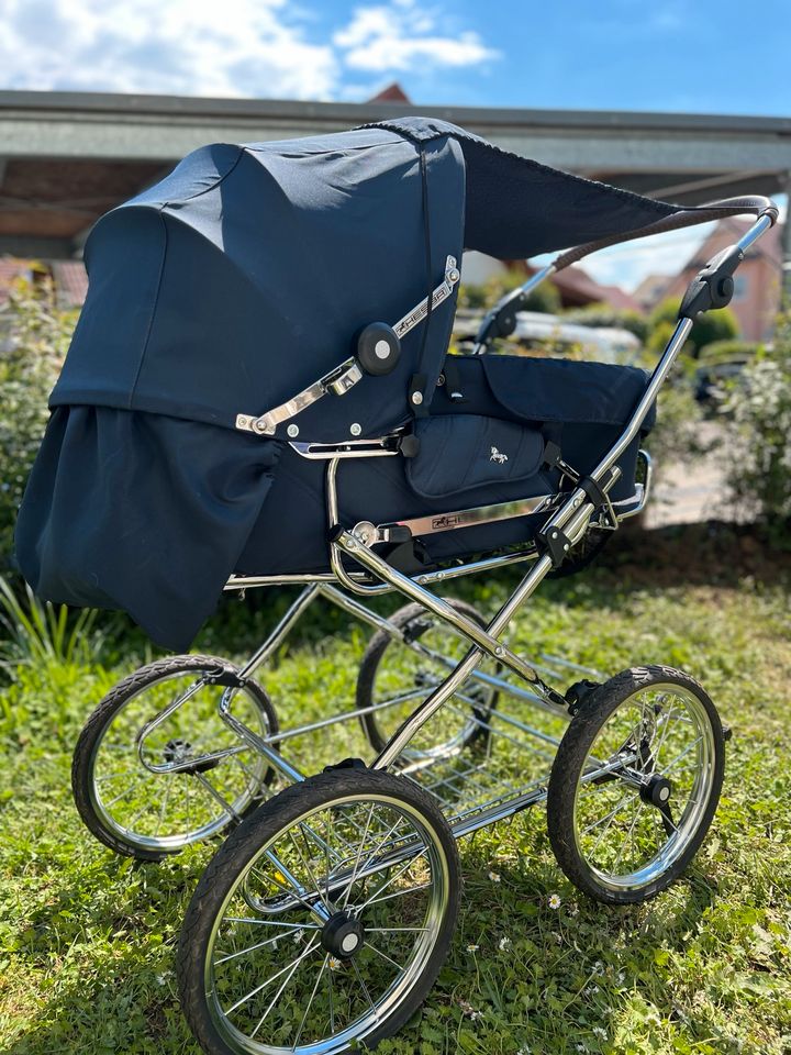 Hesba Corrado Kinderwagen in marine in Öhringen