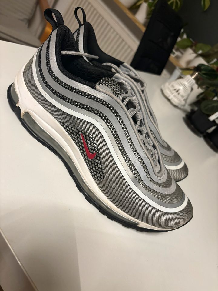 Nike Air Max 97 Ultra 17 „silver bullet“ in Langenhagen