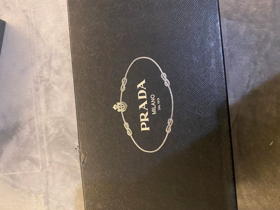 Prada Stiefel 38 in Weingarten (Baden)