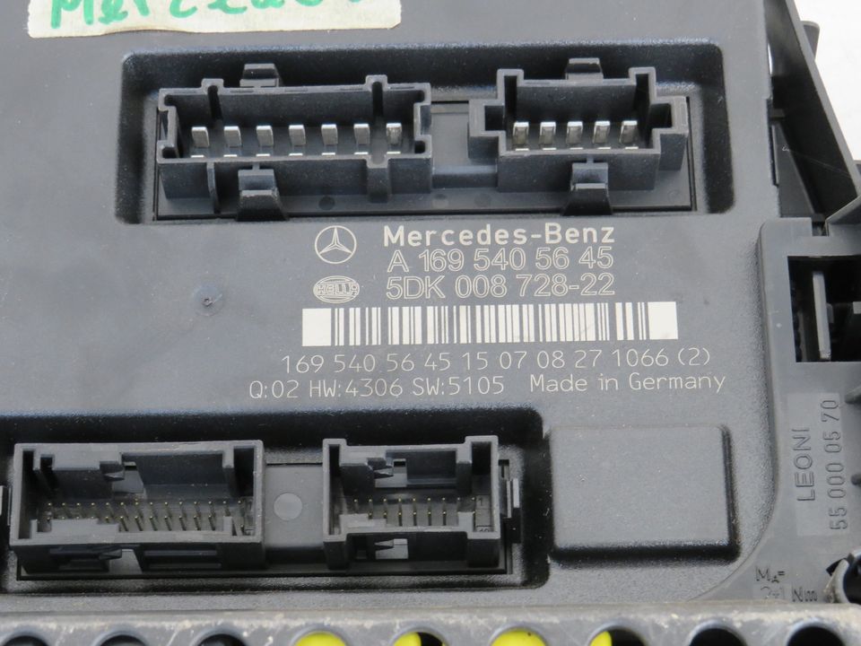 Mercedes A-Klasse Sicherungskasten Steuergerät SAM A1695453132 in Bönnigheim