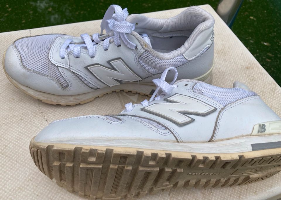 NEW BALANCE 41,5 WEISS 26 CM LEDER 7,5 in Hamburg