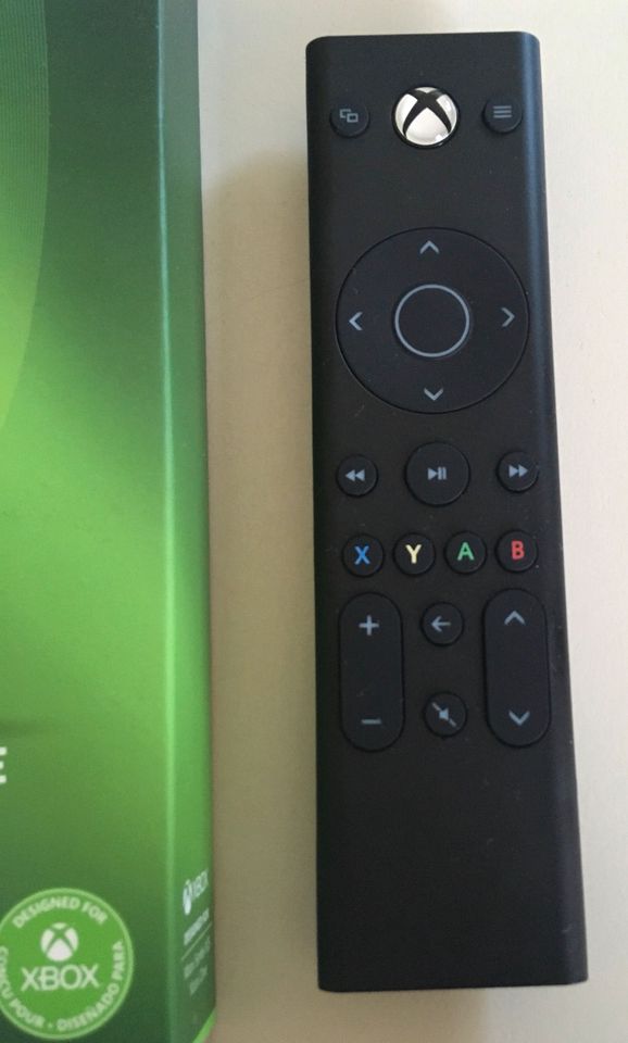 Xbox One Series X Fernbedienung Media Remote Top Zustand in Bergisch Gladbach